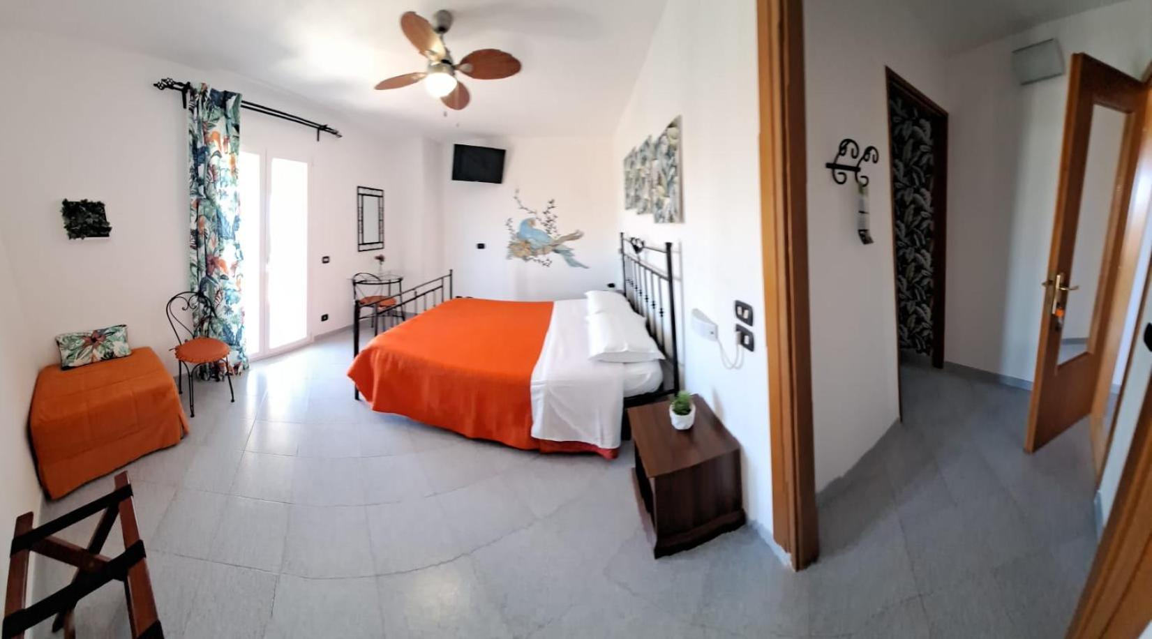Bed and Breakfast Sunrise à Lascari Chambre photo
